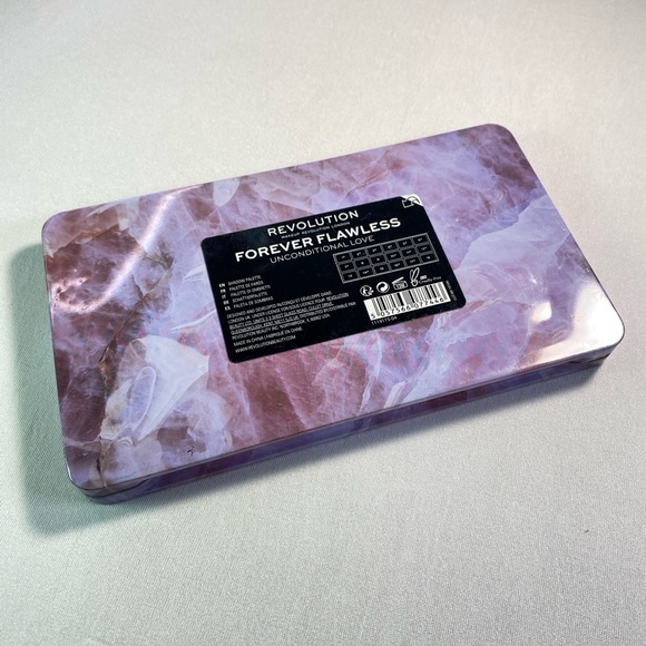 Makeup Revolution Eyeshadow Palette, Forever Flawless Unconditional Love - Picture 3 of 11